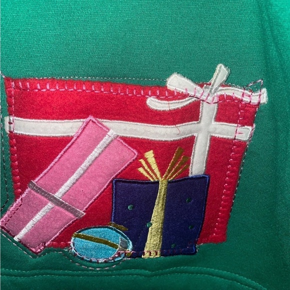 Shenanigan’s Green christmas Cardigan - Picture 3 of 3